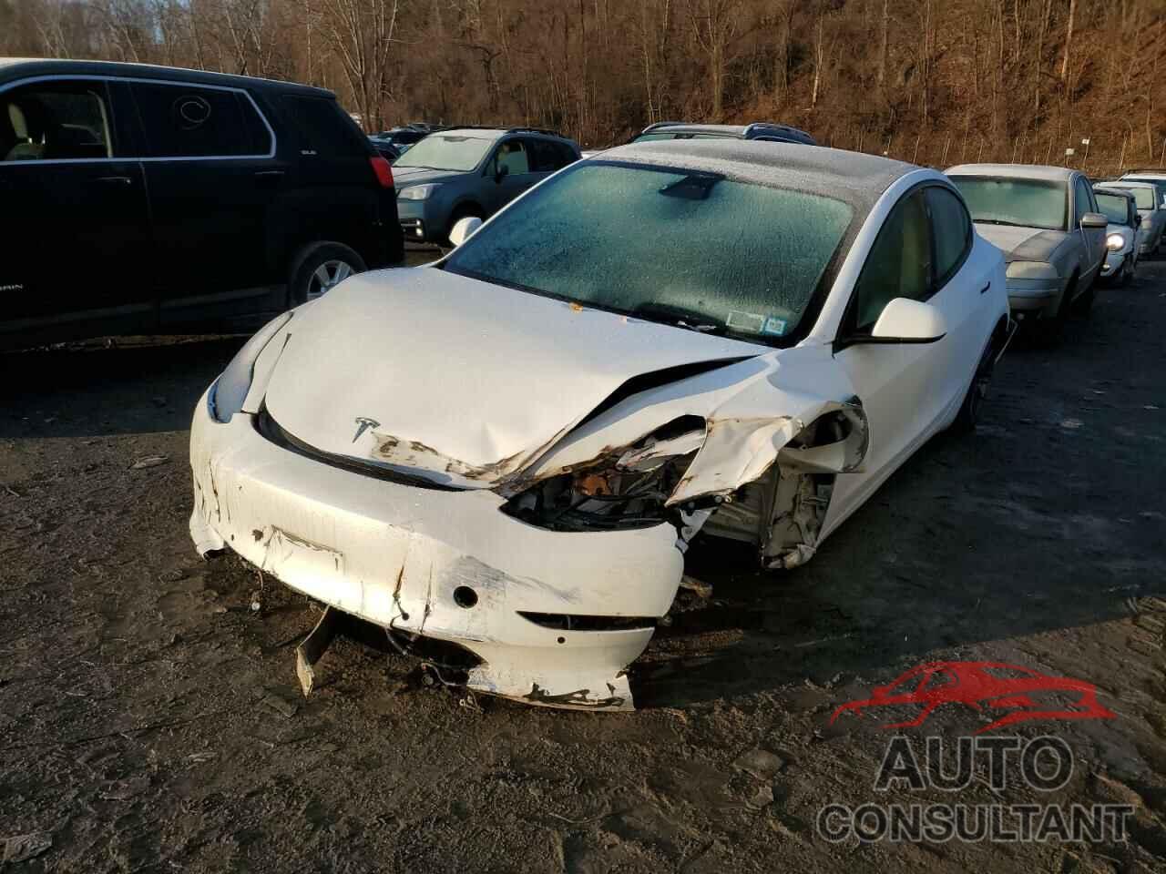 TESLA MODEL 3 2022 - 5YJ3E1EB8NF266132