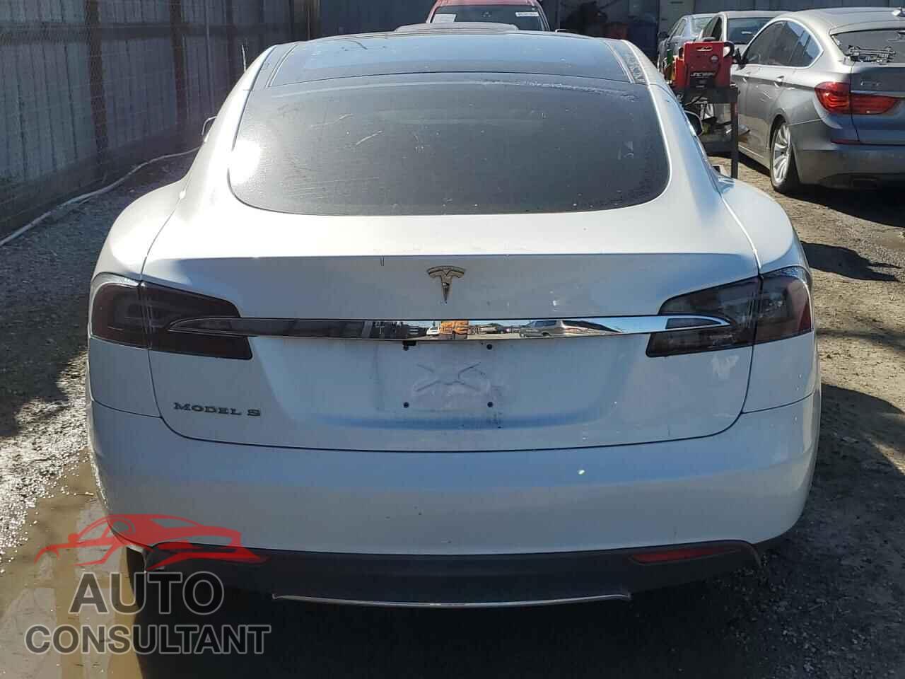 TESLA MODEL S 2013 - 5YJSA1AG2DFP06417