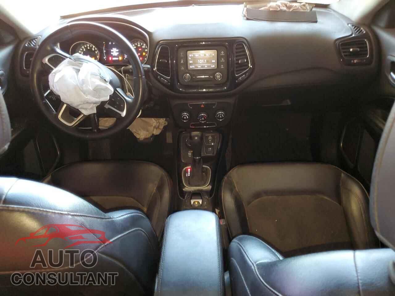 JEEP COMPASS 2018 - 3C4NJDBB2JT433056
