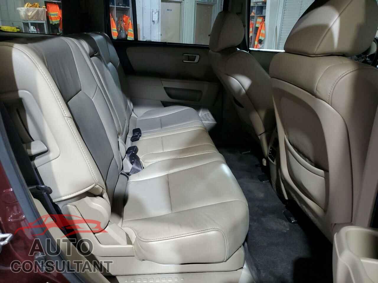 HONDA PILOT 2012 - 5FNYF4H90CB078909