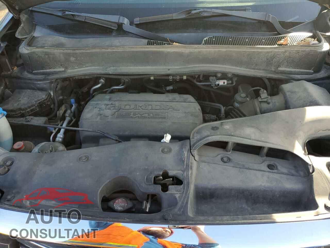 HONDA PILOT 2013 - 5FNYF4H64DB040008