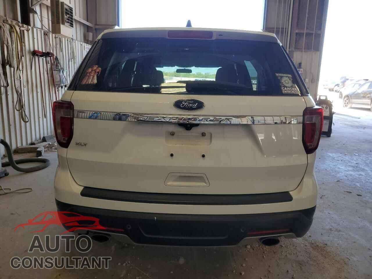 FORD EXPLORER 2018 - 1FM5K7D80JGB78293
