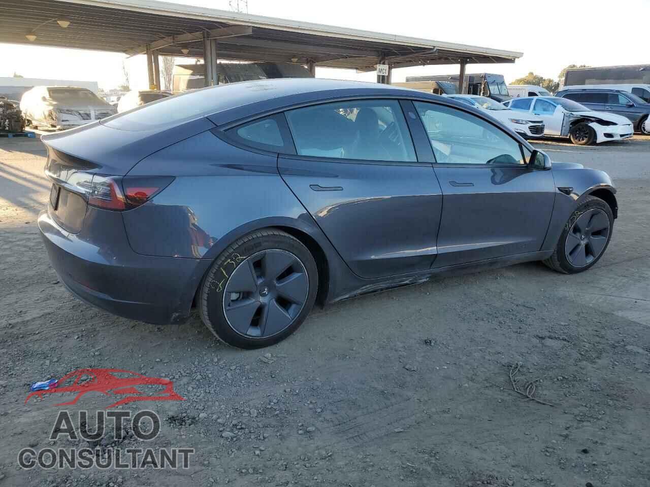 TESLA MODEL 3 2022 - 5YJ3E1EA8NF201711