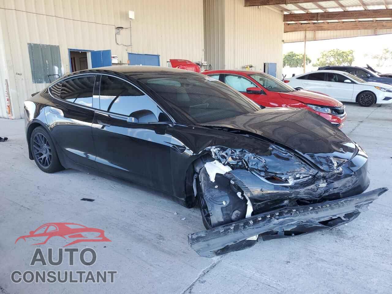 TESLA MODEL 3 2024 - 5YJ3E1EA5RF858875