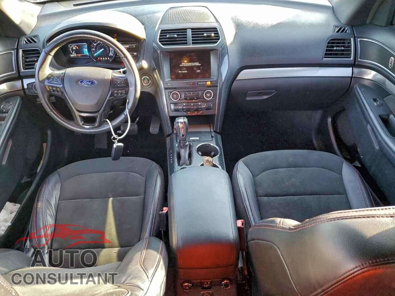 FORD EXPLORER 2018 - 1FM5K7D88JGB52332