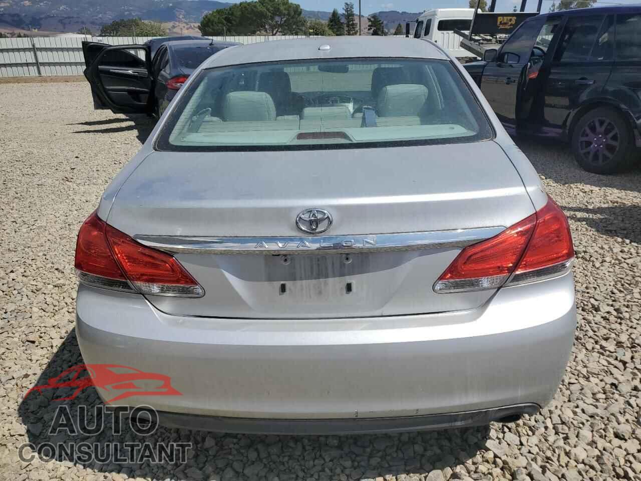 TOYOTA AVALON 2011 - 4T1BK3DB4BU395551