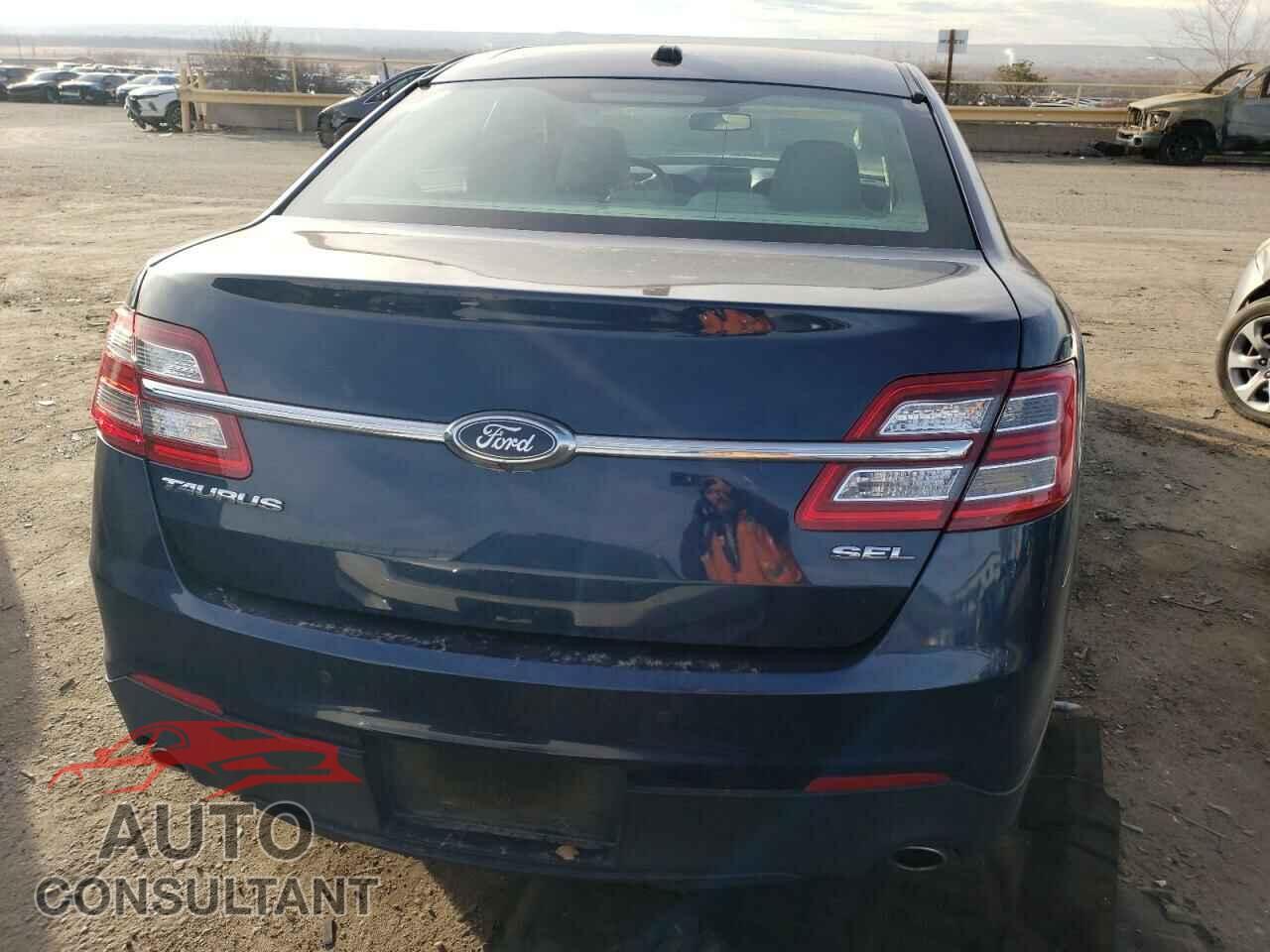 FORD TAURUS 2017 - 1FAHP2E80HG109561