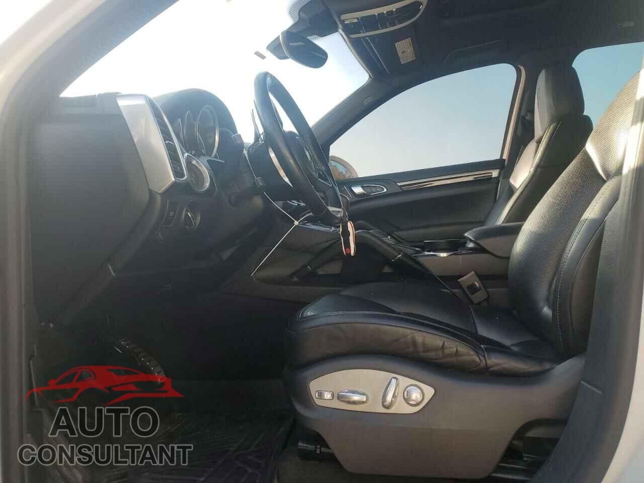 PORSCHE CAYENNE 2017 - WP1AA2A28HKA82779