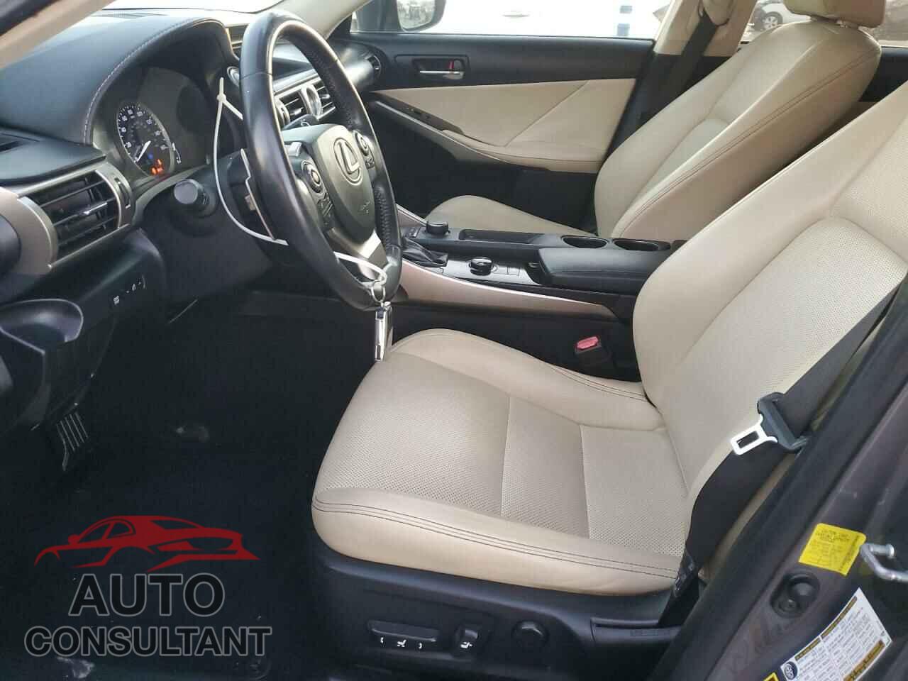 LEXUS IS 2014 - JTHBF1D20E5017821