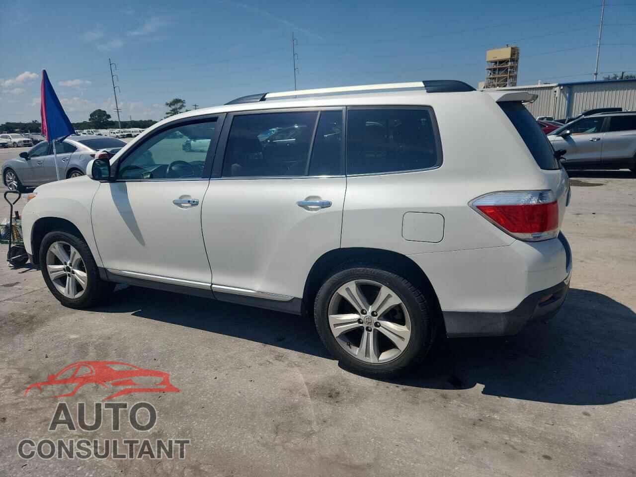 TOYOTA HIGHLANDER 2011 - 5TDYK3EH1BS024904