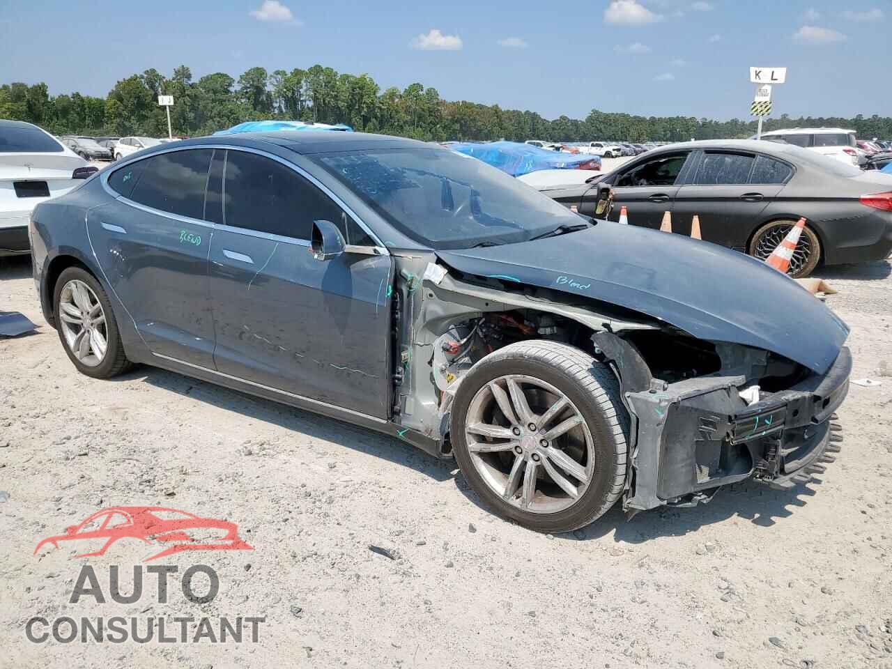 TESLA MODEL S 2013 - 5YJSA1CN0DFP27682