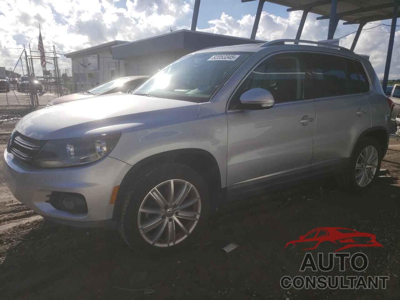 VOLKSWAGEN TIGUAN 2015 - WVGAV7AX9FW562913