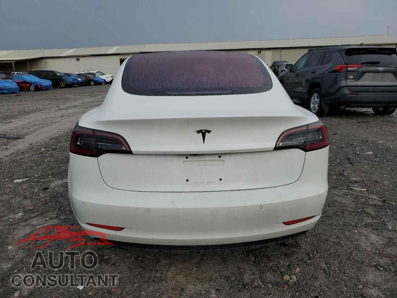 TESLA MODEL 3 2018 - 5YJ3E1EA4JF010684