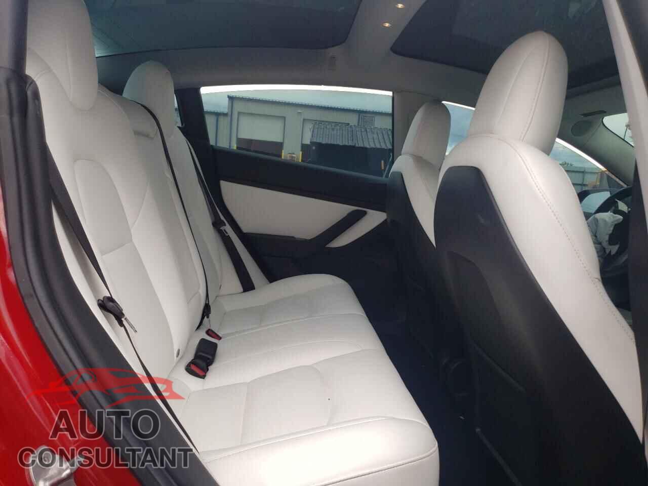 TESLA MODEL 3 2019 - 5YJ3E1EB6KF393487