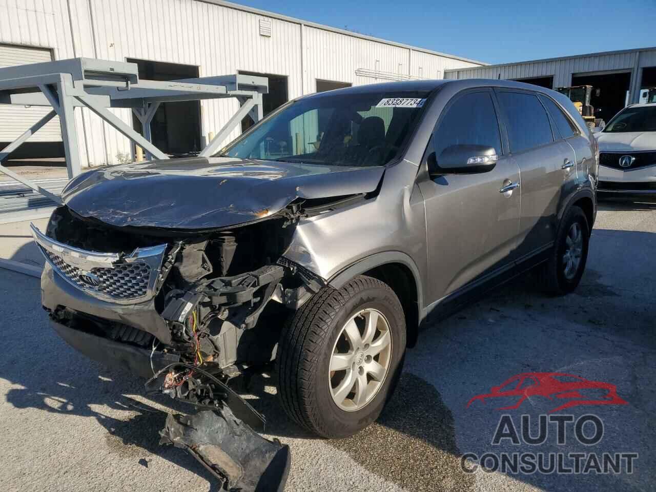 KIA SORENTO 2013 - 5XYKT3A11DG332067