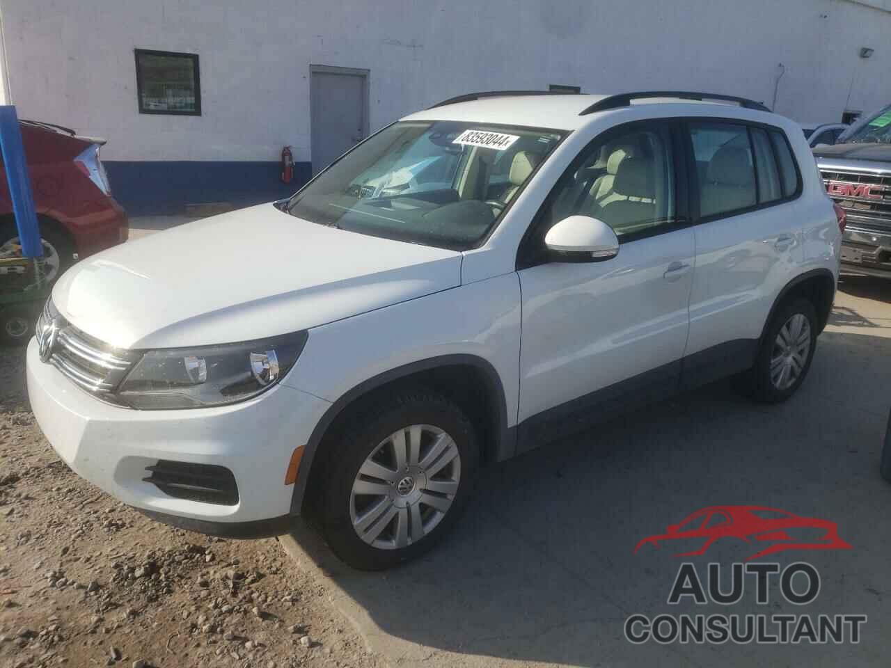 VOLKSWAGEN TIGUAN 2016 - WVGBV7AX6GW550630