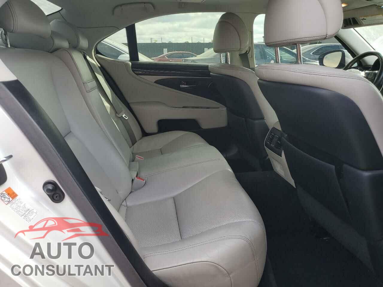 LEXUS LS460 2016 - JTHBL5EF5G5141054