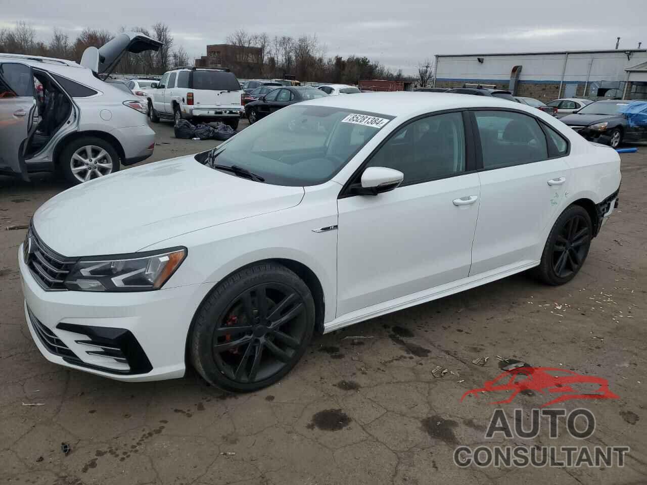 VOLKSWAGEN PASSAT 2018 - 1VWAA7A3XJC012835
