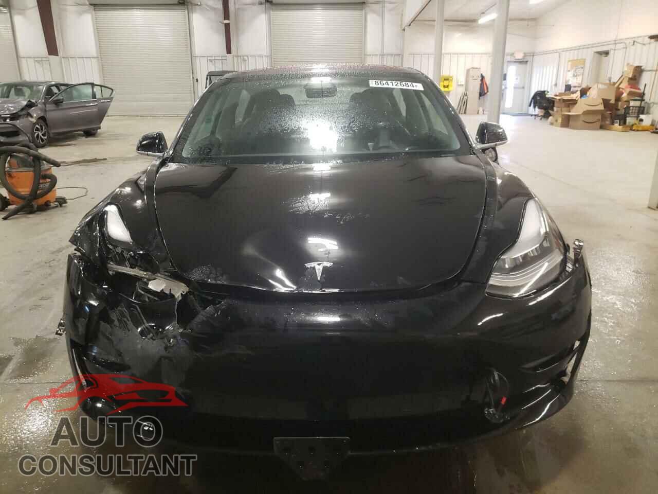 TESLA MODEL 3 2018 - 5YJ3E1EB5JF086617