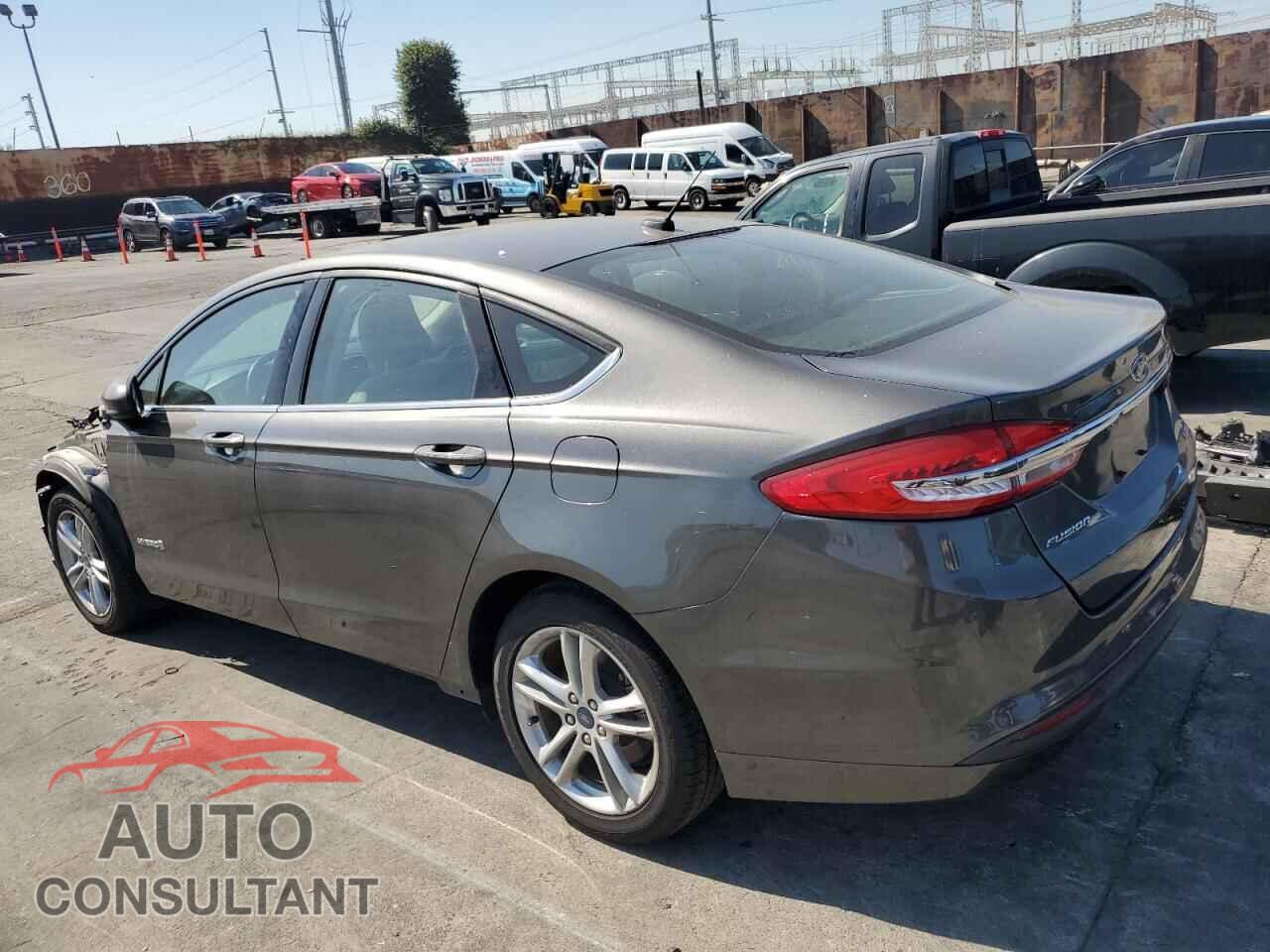 FORD FUSION 2018 - 3FA6P0UUXJR261663