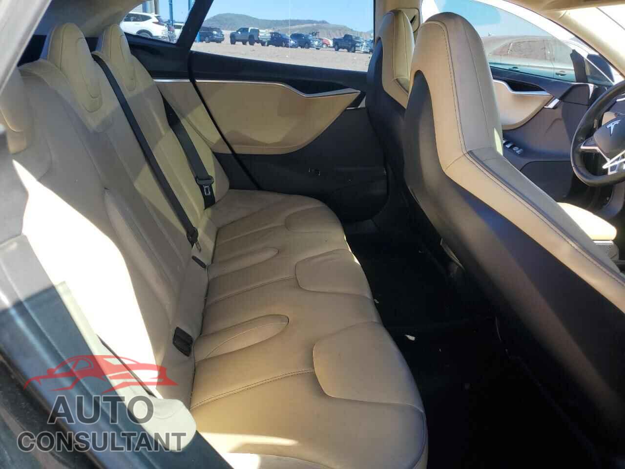 TESLA MODEL S 2013 - 5YJSA1DP2DFP16330