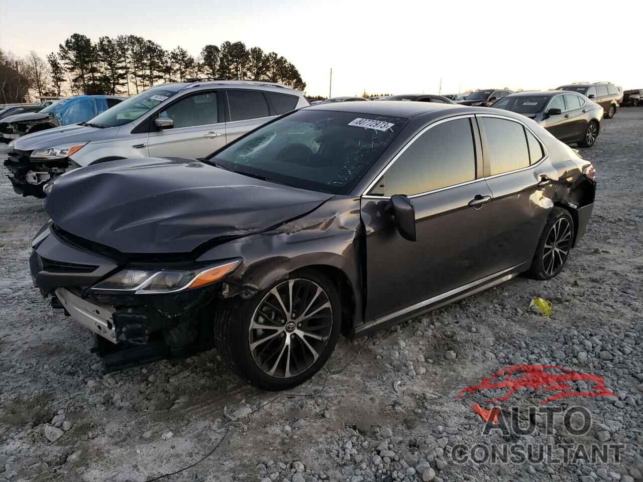 TOYOTA CAMRY 2018 - 4T1B11HK5JU529256