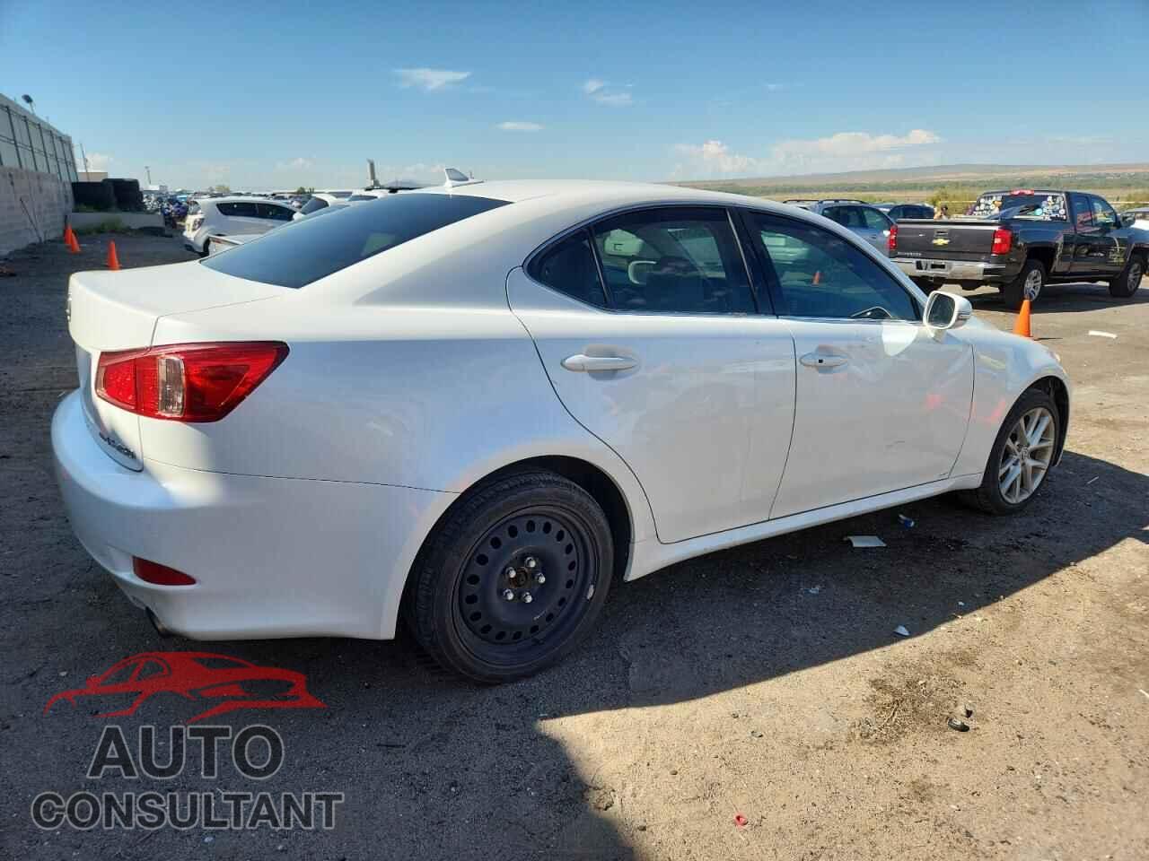 LEXUS IS 2013 - JTHCF5C28D5061562