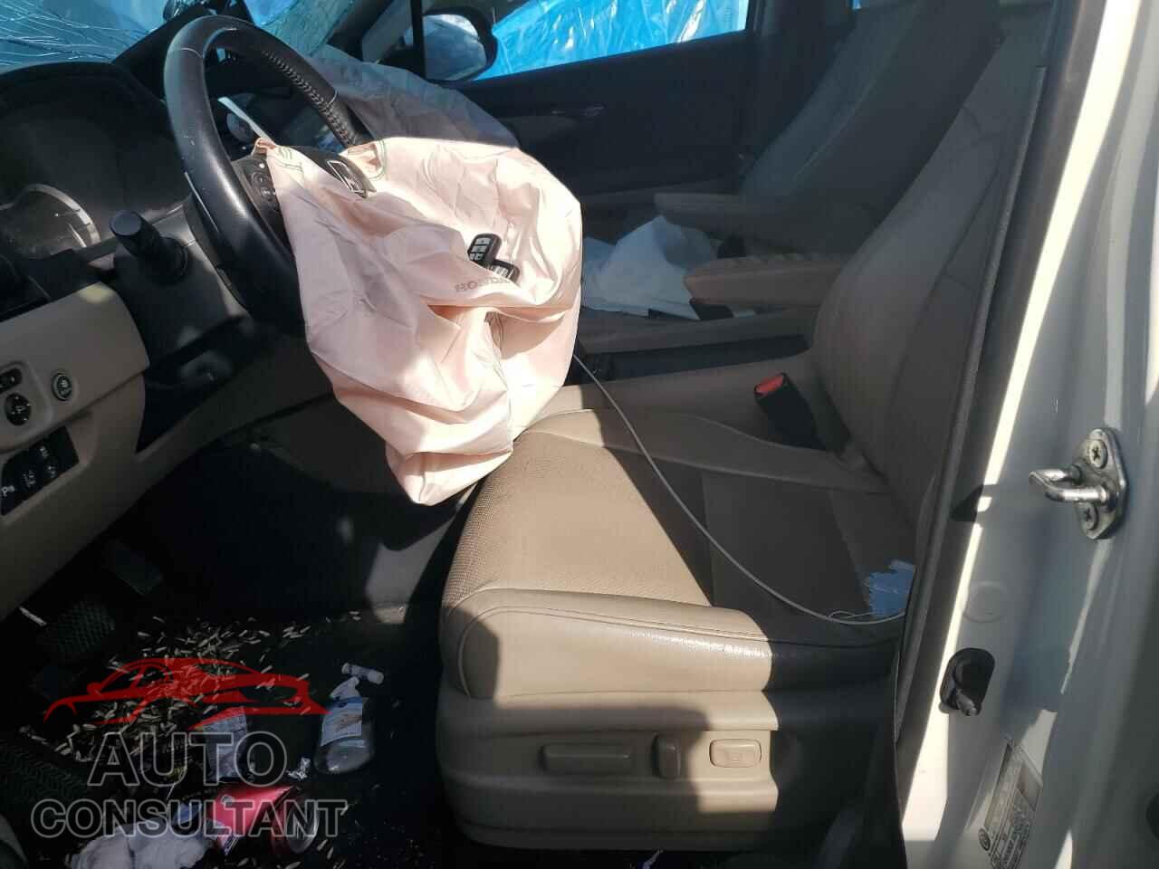 HONDA PILOT 2017 - 5FNYF6H02HB071903