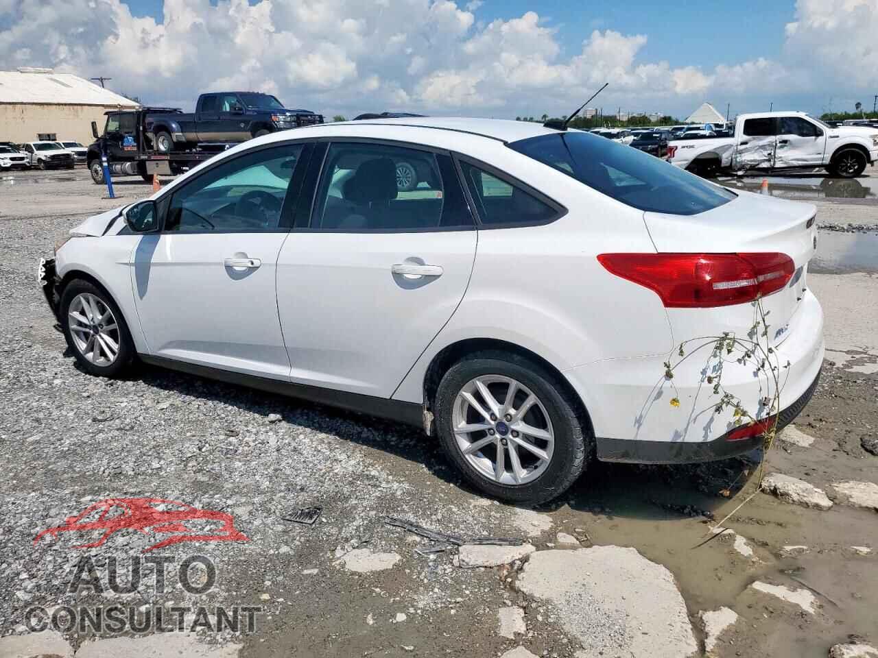 FORD FOCUS 2017 - 1FADP3F22HL320265