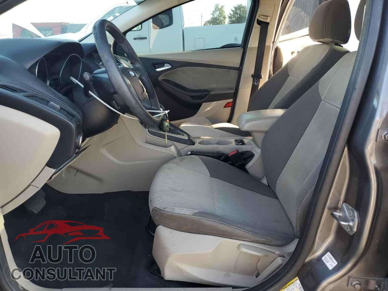 FORD FOCUS 2014 - 1FADP3F28EL199057