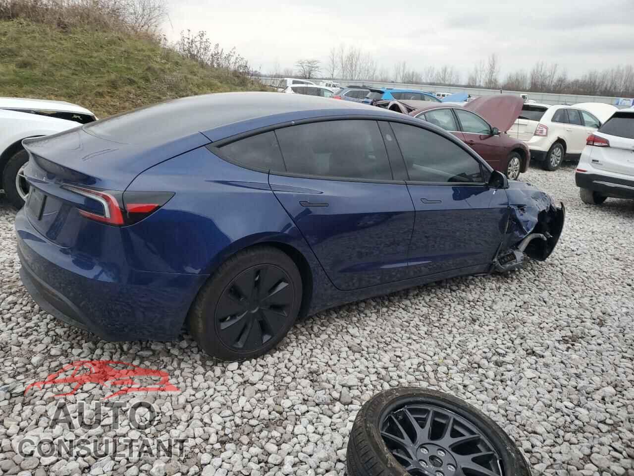TESLA MODEL 3 2024 - 5YJ3E1EA6RF836528