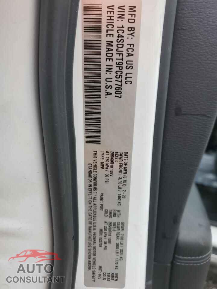 DODGE DURANGO 2023 - 1C4SDJFT9PC577607