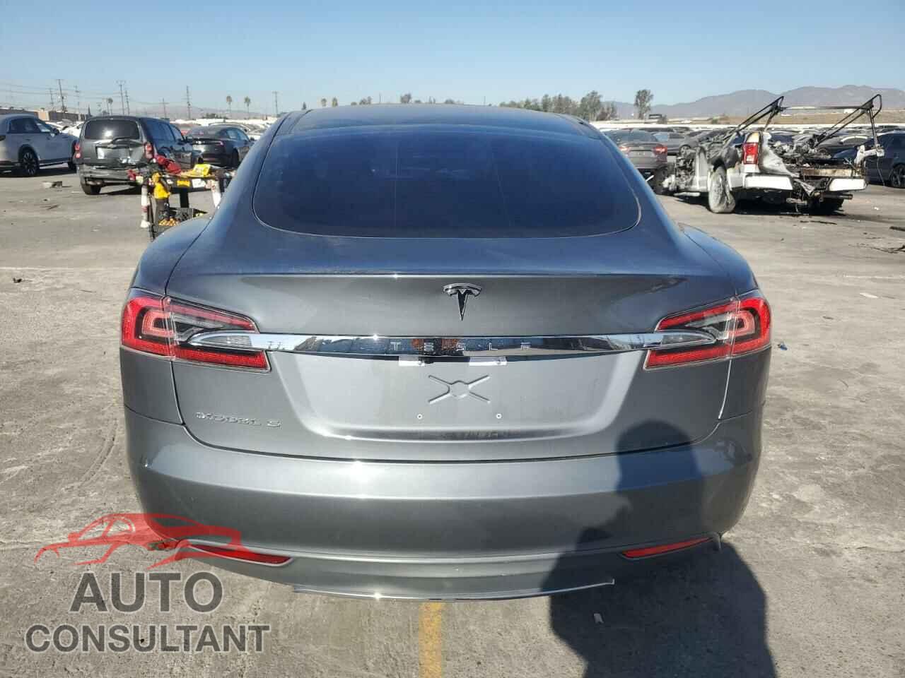 TESLA MODEL S 2013 - 5YJSA1CG1DFP05014