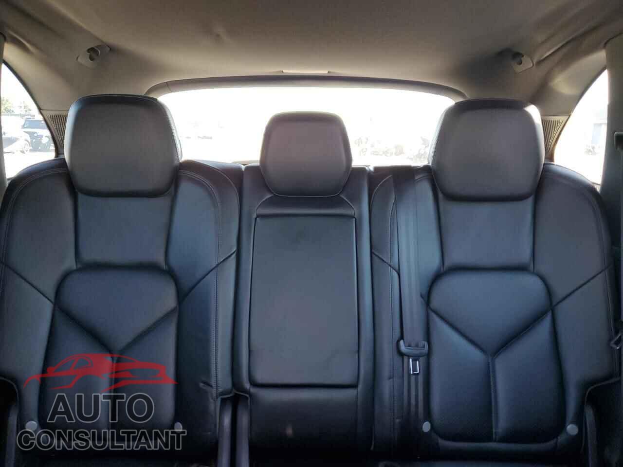 PORSCHE CAYENNE 2012 - WP1AA2A22CLA02444