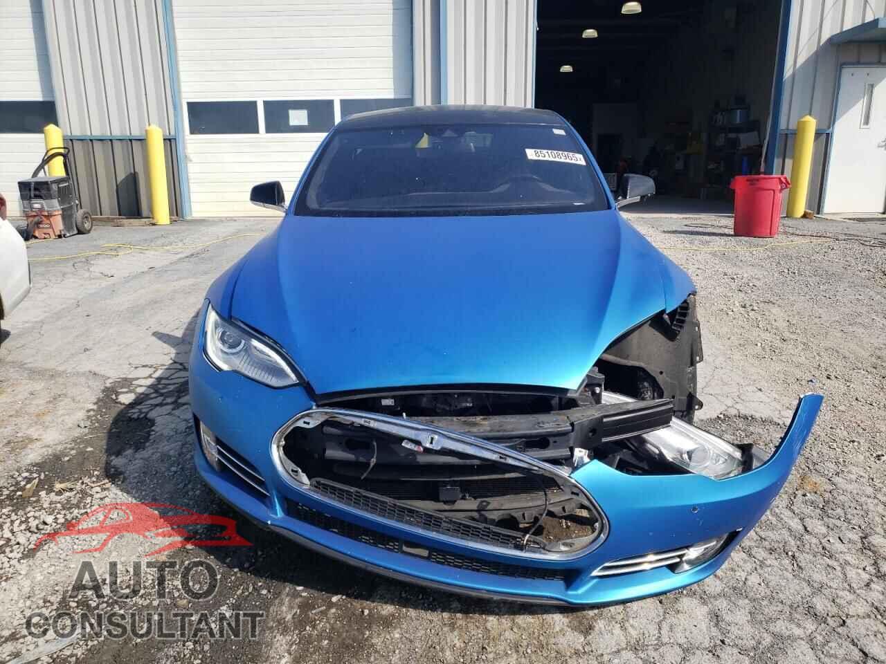 TESLA MODEL S 2015 - 5YJSA1E21FF118915