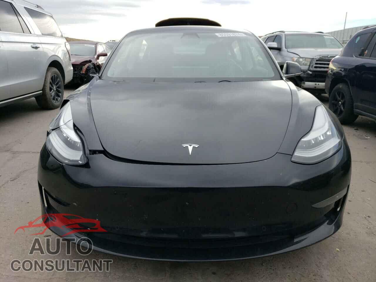 TESLA MODEL 3 2018 - 5YJ3E1EB8JF054082