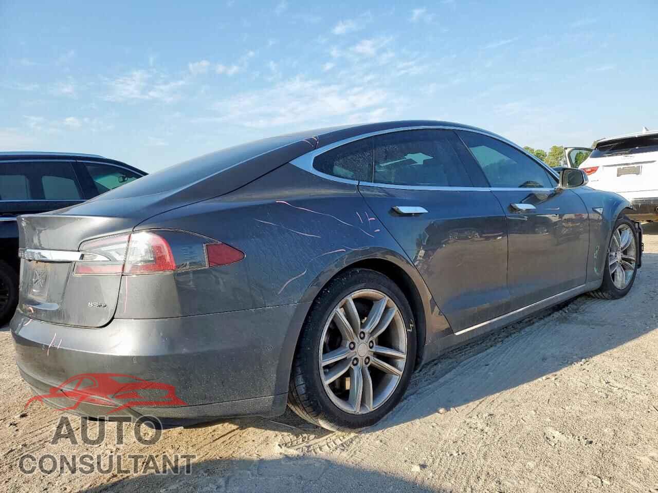 TESLA MODEL S 2015 - 5YJSA1E24FF114924