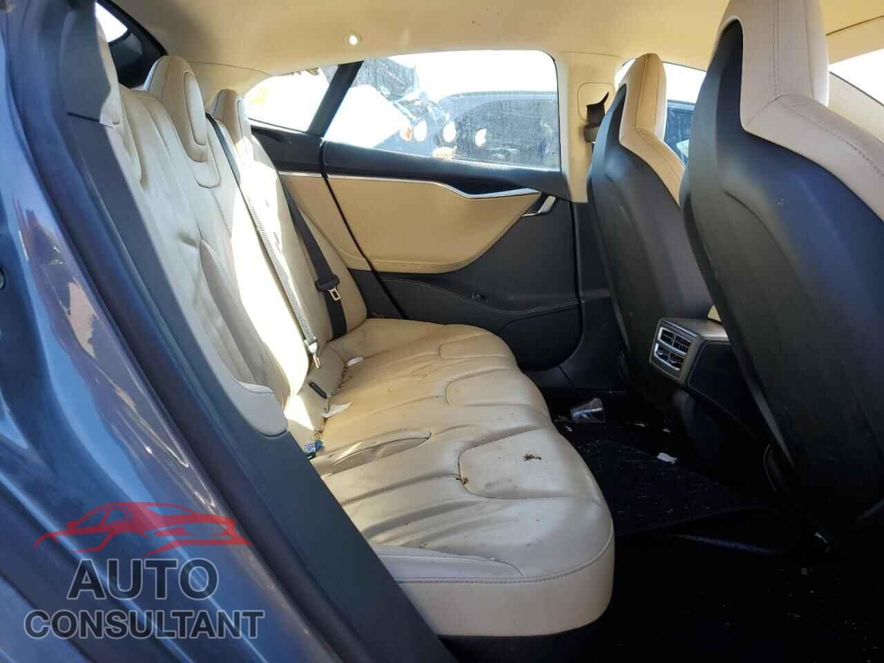 TESLA MODEL S 2013 - 5YJSA1CN2DFP22399