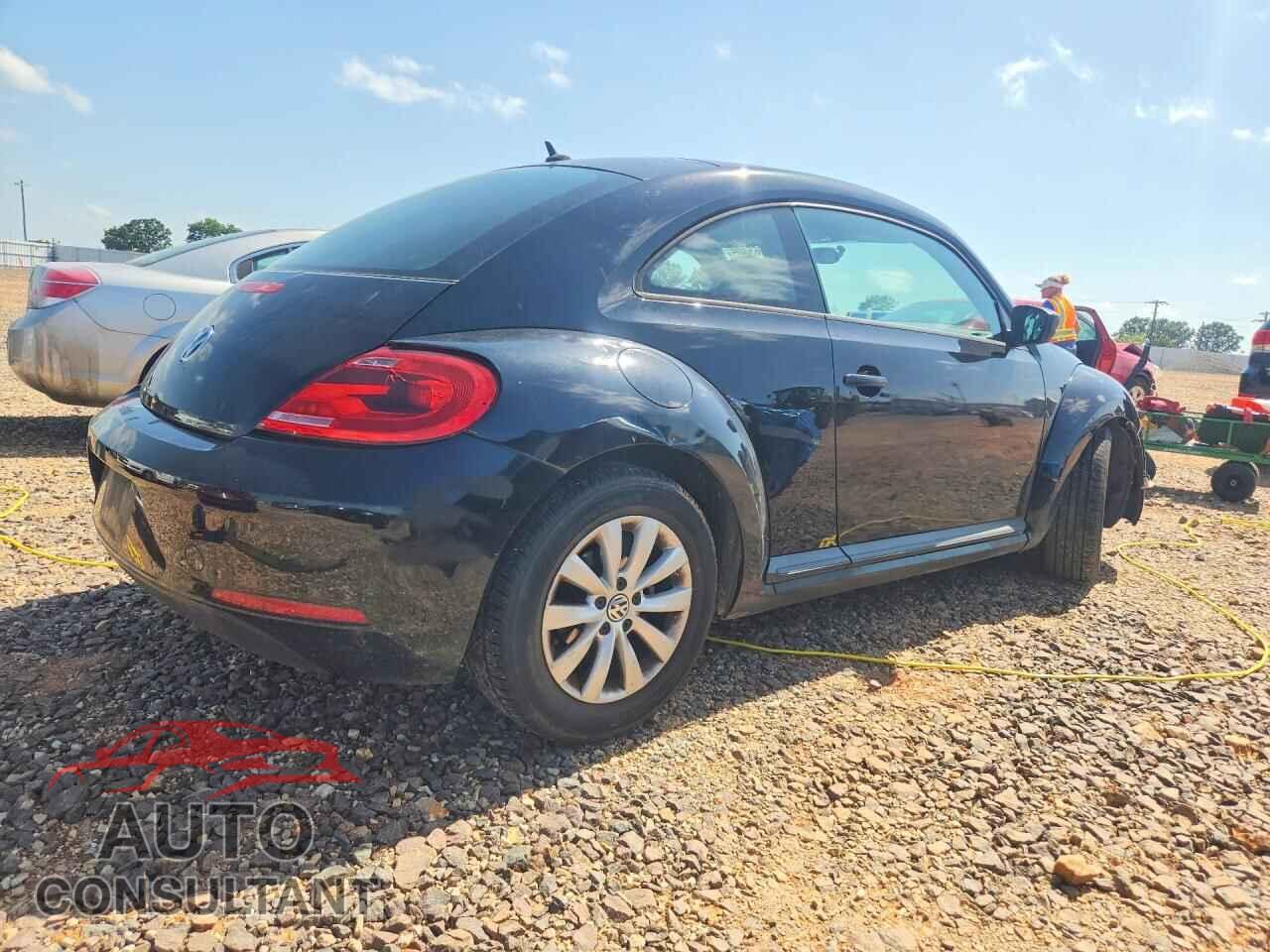 VOLKSWAGEN BEETLE 2014 - 3VWFP7AT3EM610015