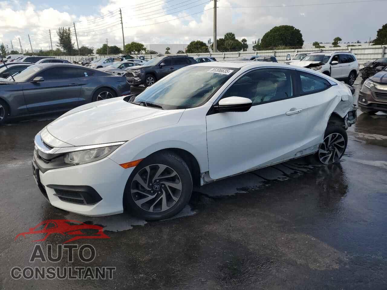 HONDA CIVIC 2017 - 2HGFC4B00HH311331