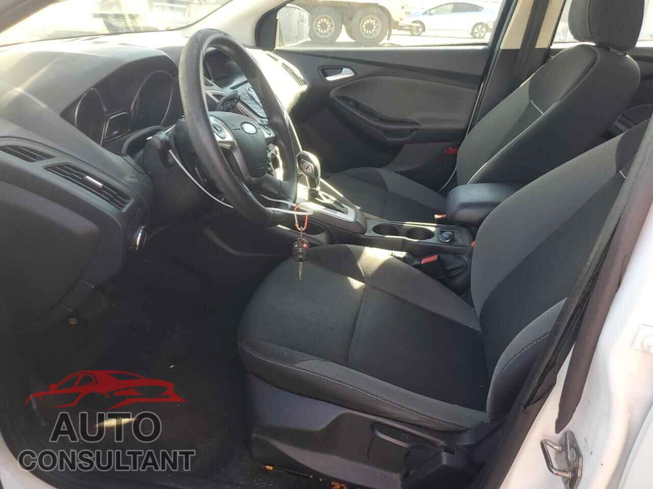 FORD FOCUS 2014 - 1FADP3F27EL392543