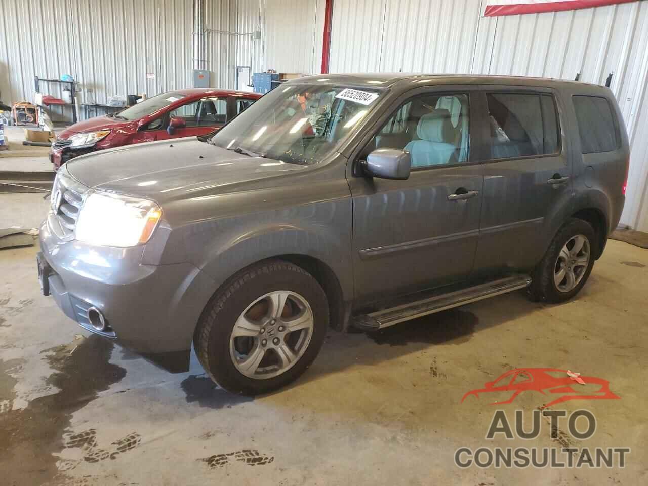 HONDA PILOT 2013 - 5FNYF4H47DB015201