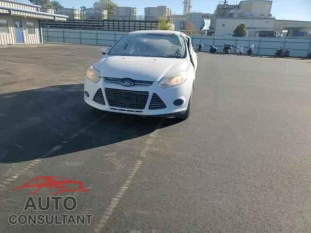 FORD FOCUS 2014 - 1FADP3F26EL278453