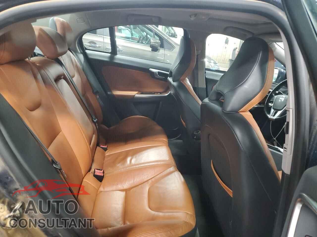VOLVO S60 2013 - YV1612FH3D2210077
