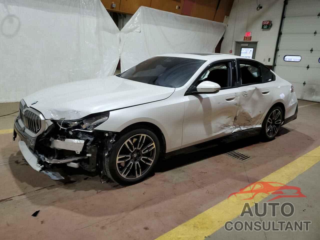 BMW 5 SERIES 2024 - WBA53FJ01RCS75402