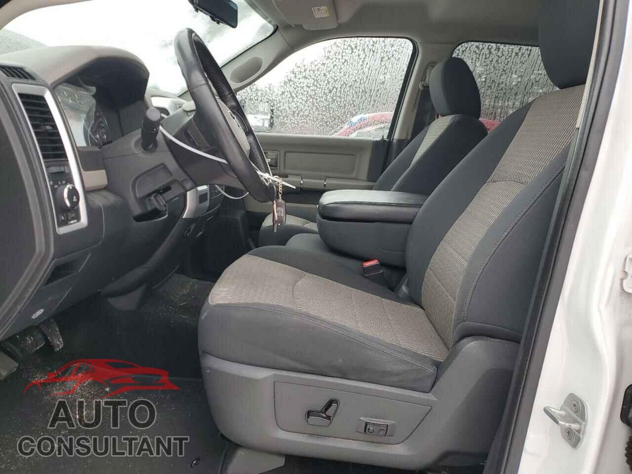DODGE RAM 1500 2012 - 1C6RD7LT3CS125763