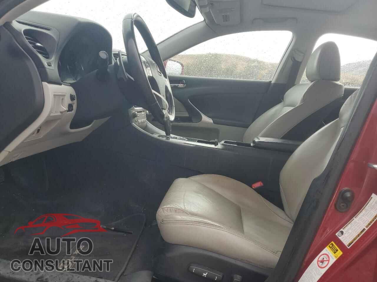 LEXUS IS 2011 - JTHCF5C20B5046955