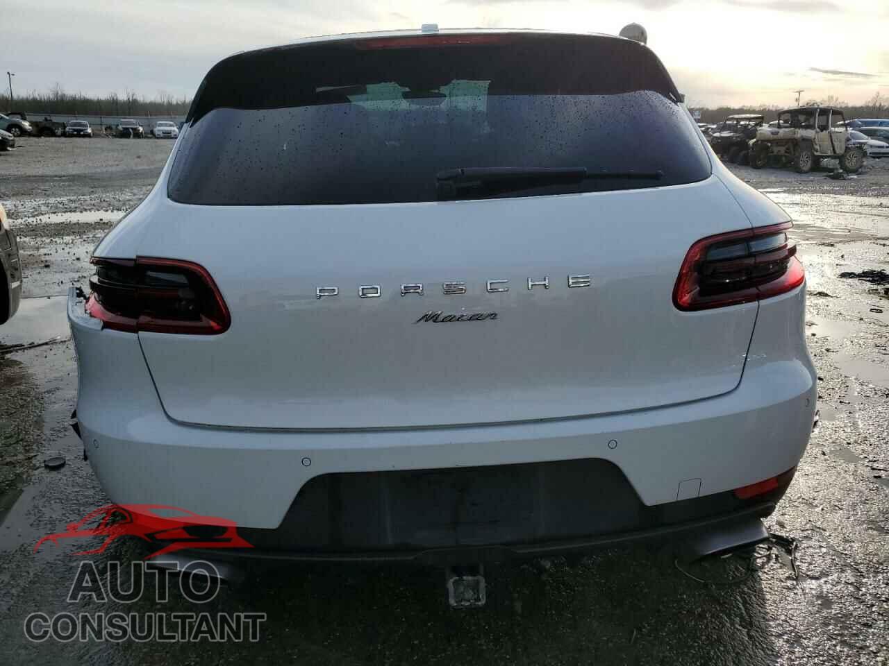 PORSCHE MACAN 2017 - WP1AA2A52HLB00049