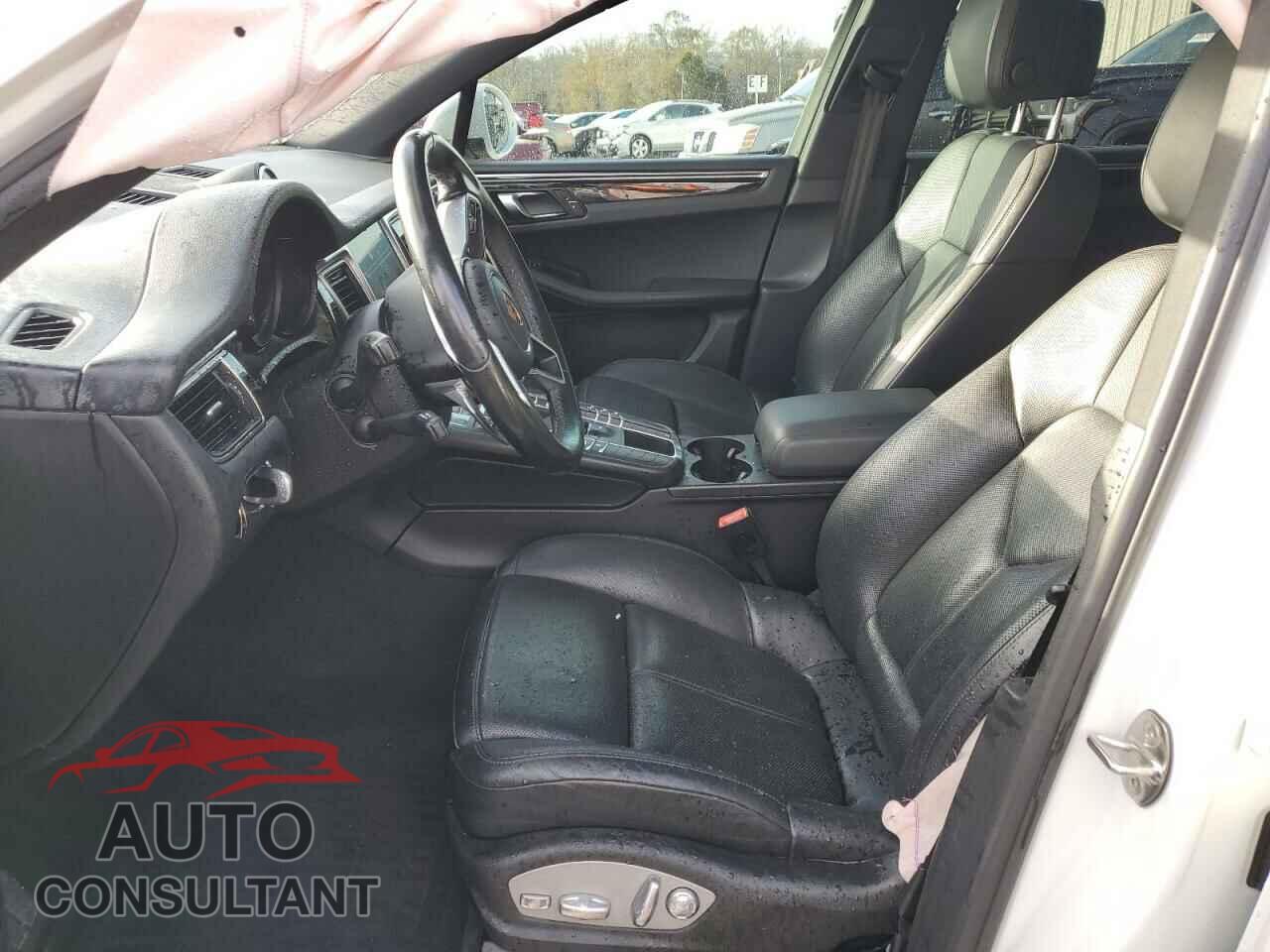 PORSCHE MACAN 2017 - WP1AA2A52HLB00049