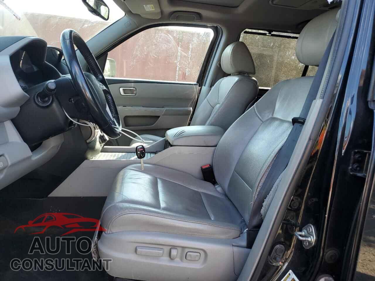 HONDA PILOT 2014 - 5FNYF4H90EB018695